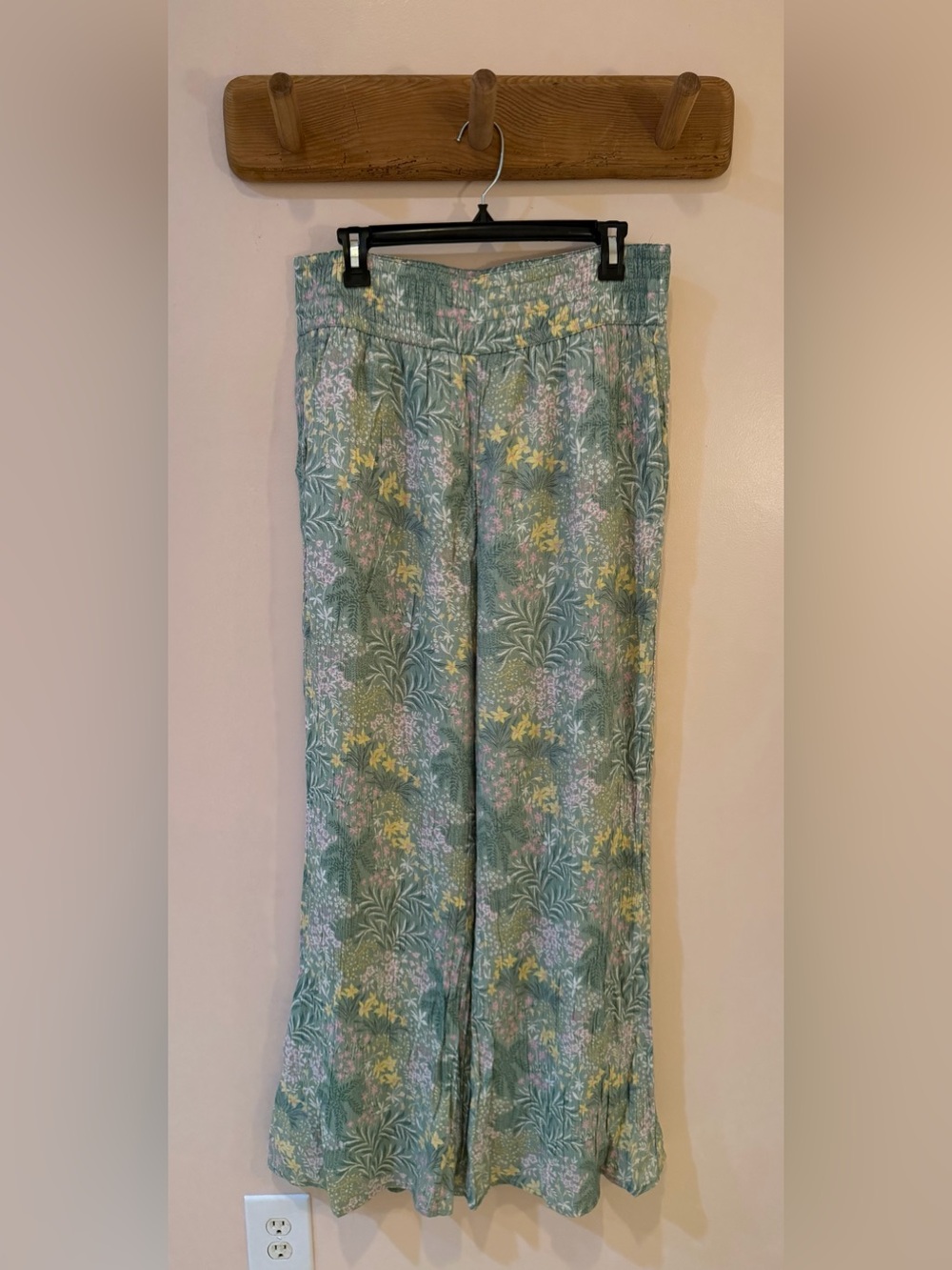 Wonderly Green Floral Pull-On Palazzo Pants - L - Picture 2 of 10